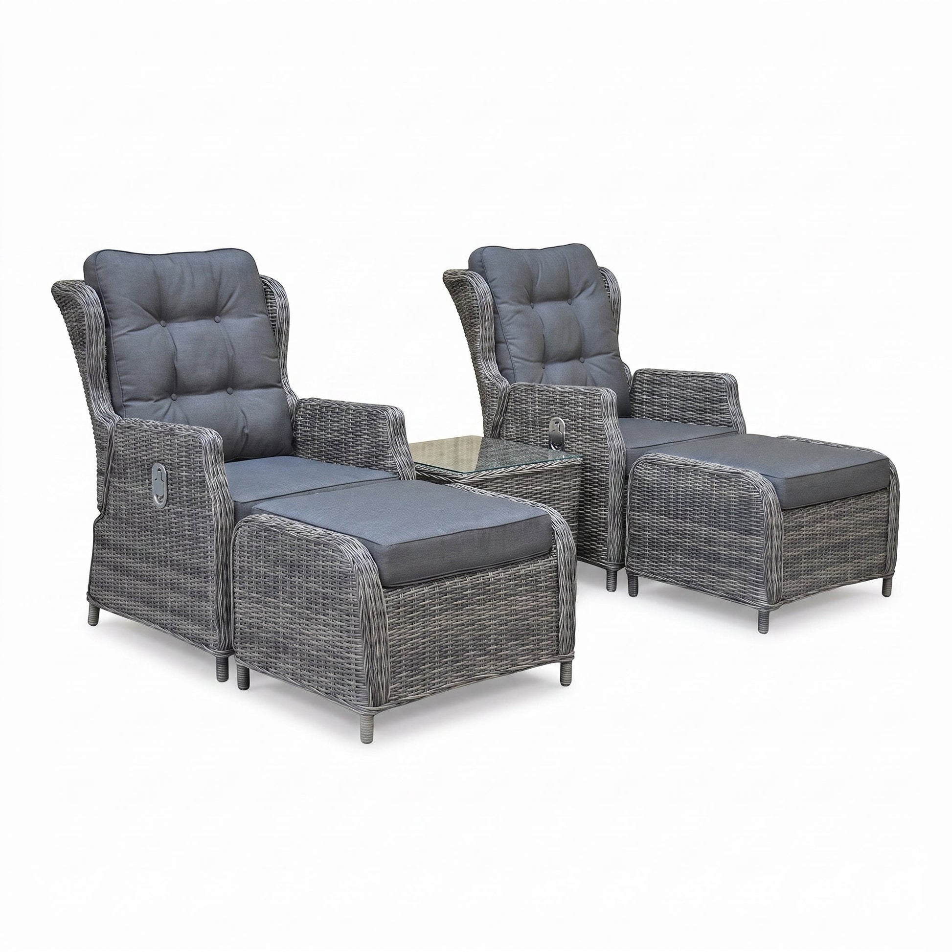 Alicante Verstelbare Loungeset - Kobo Grey in een sfeervolle tuin - Outnest tuinmeubelen