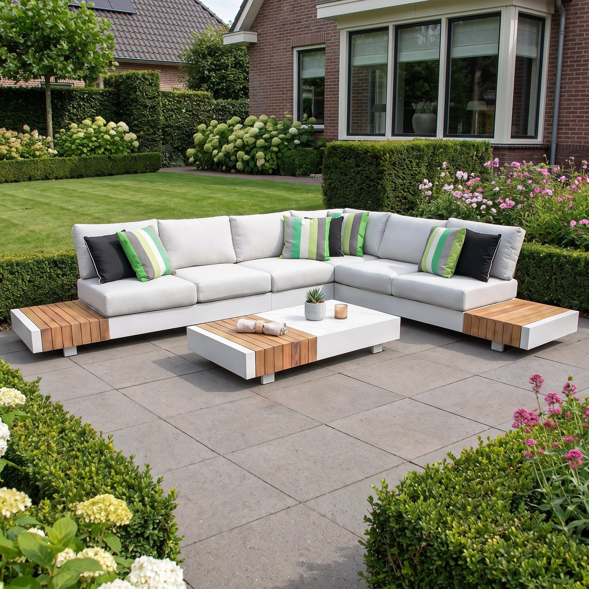 Athene Hoek Loungeset - White / Rechts in een sfeervolle tuin - Outnest tuinmeubelen