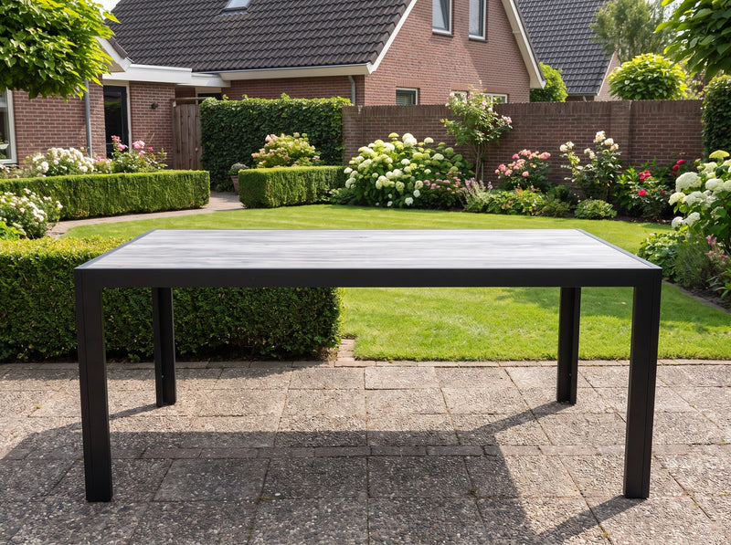 Bergamo Rechthoekige Tuintafel 165 cm in een sfeervolle tuin - Outnest tuinmeubelen