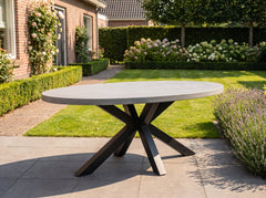 Bixley Ovale Tuintafel 240 cm - Polystone in een sfeervolle tuin - Outnest tuinmeubelen