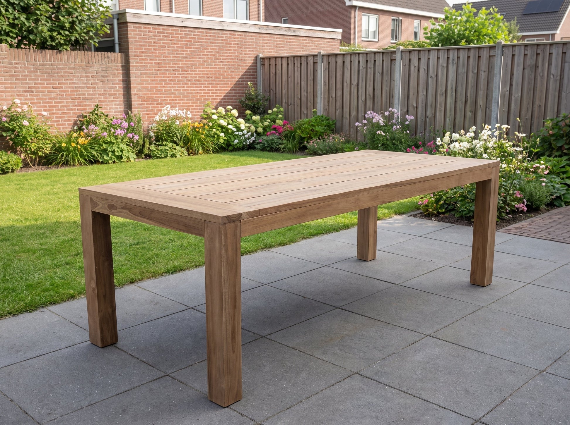 Cancun Rechthoekige Teak Tuintafel 240 cm - Teak in een sfeervolle tuin - Outnest tuinmeubelen