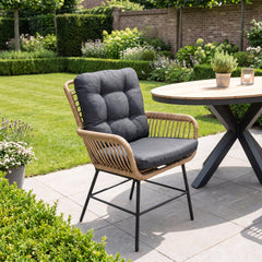 Carlton Tuinstoel | Dining - Bamboo in een sfeervolle tuin - Outnest tuinmeubelen