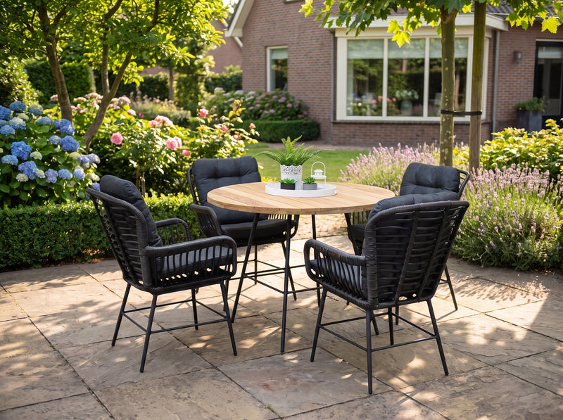 Carlton Tuinset 4 Personen - Teak / Charcoal in een sfeervolle tuin - Outnest tuinmeubelen