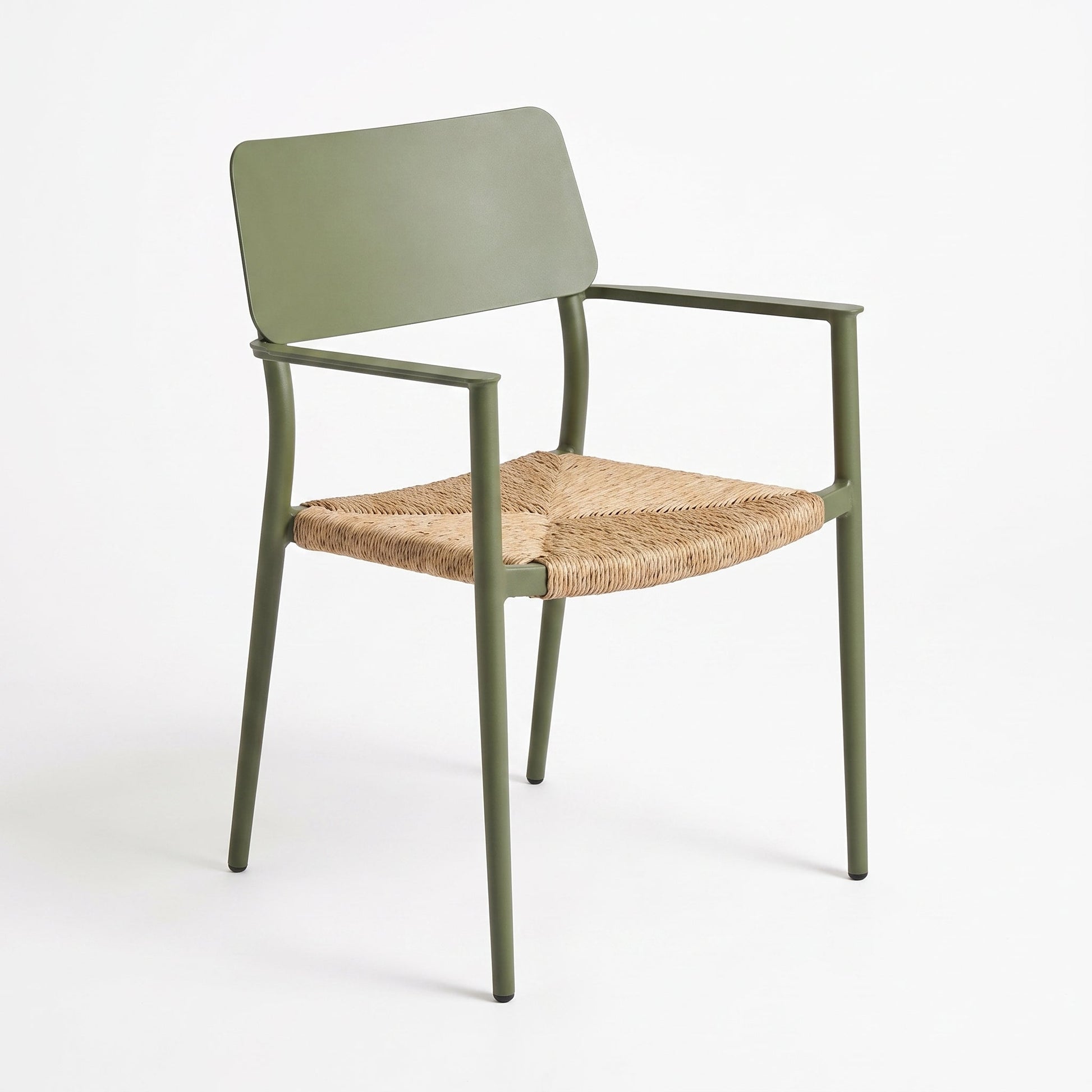 Chester Tuinstoel | Dining - Green in een sfeervolle tuin - Outnest tuinmeubelen