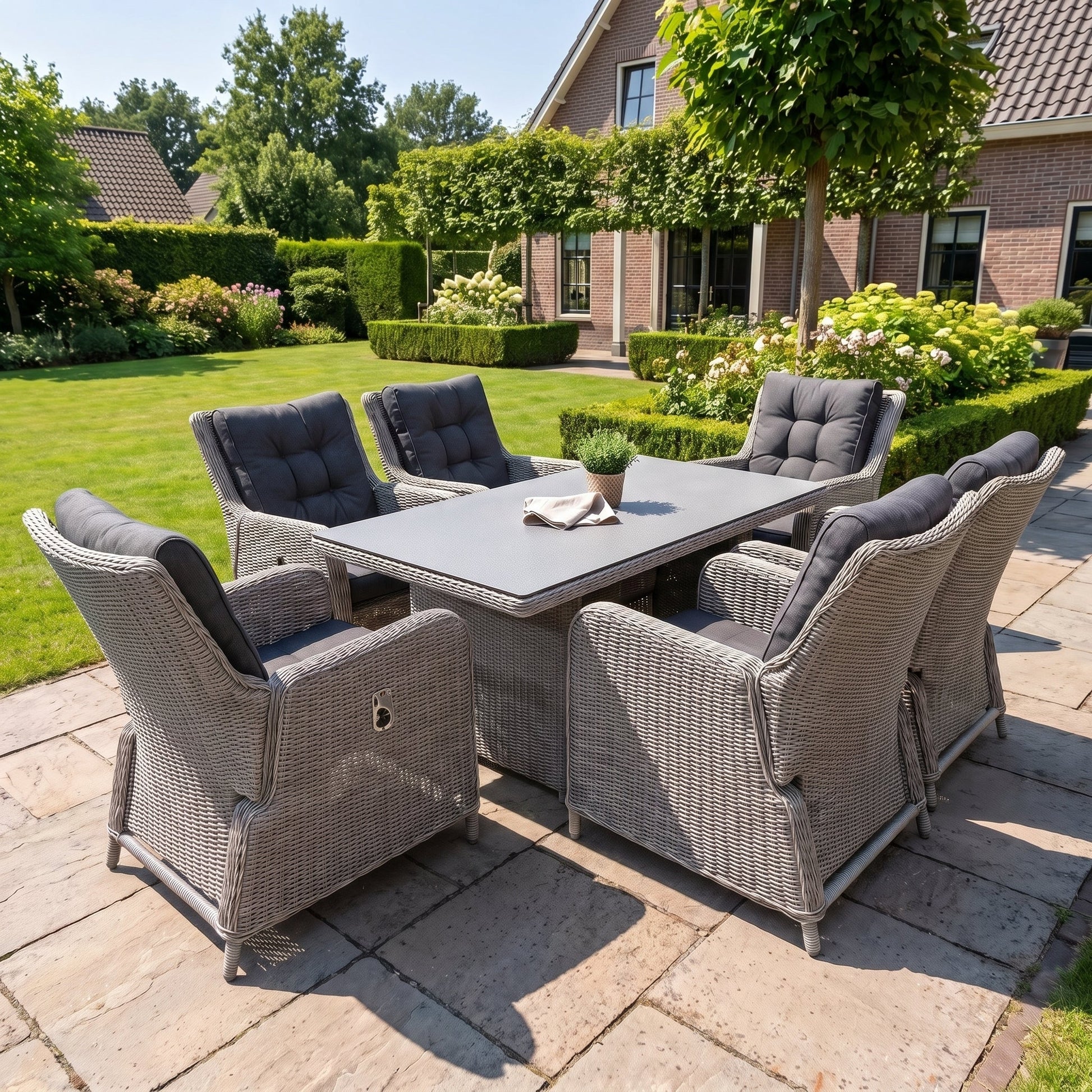 Madrid Verstelbare Dining Loungeset 6 Personen - Spraystone / Light Kobo Grey / Hoog XL in een sfeervolle tuin - Outnest