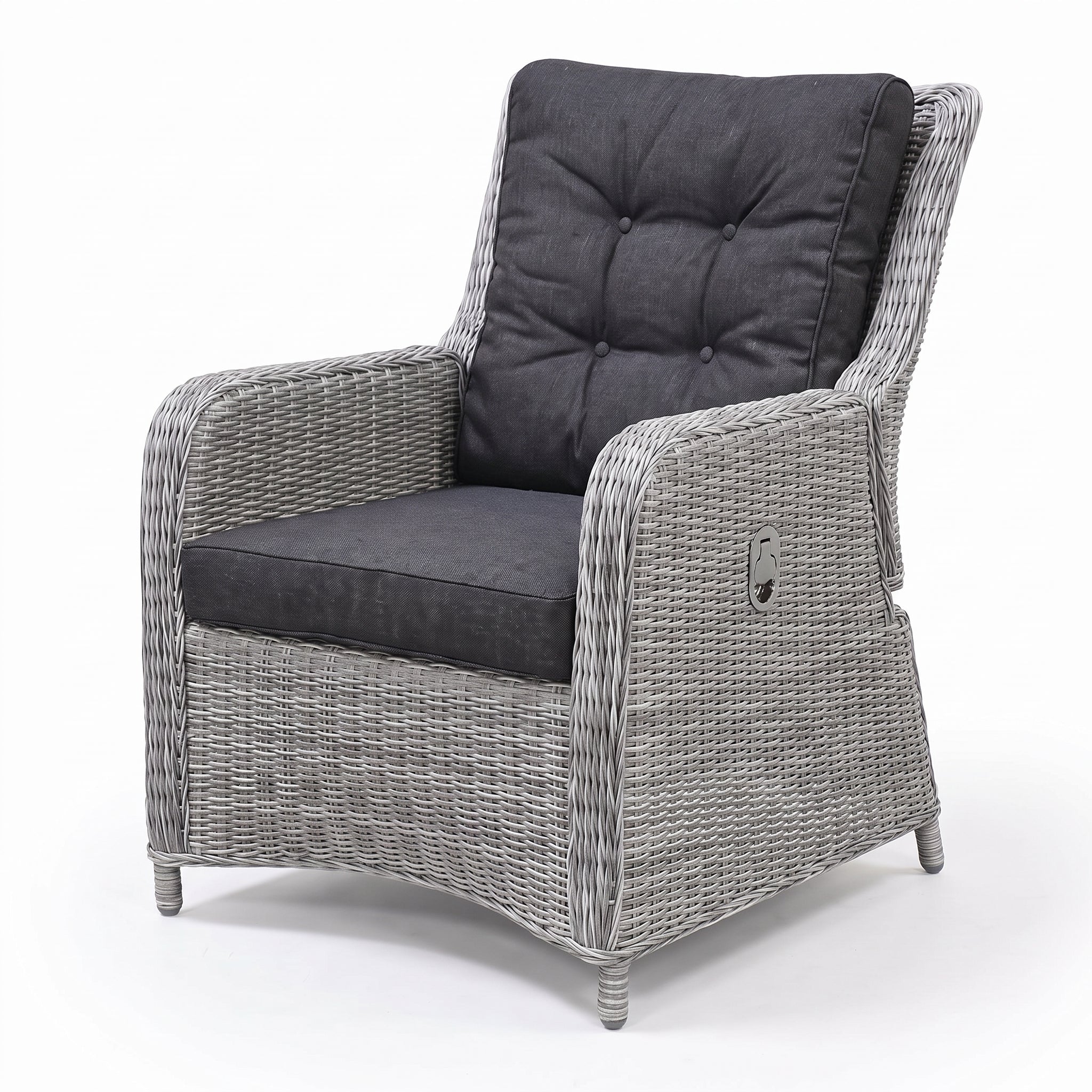 Madrid Verstelbare Tuinstoel | Lounge - Light Kobo Grey in een sfeervolle tuin - Outnest tuinmeubelen