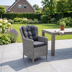 Marina Tuinstoel | Dining - Light Kobo Grey in een sfeervolle tuin - Outnest tuinmeubelen