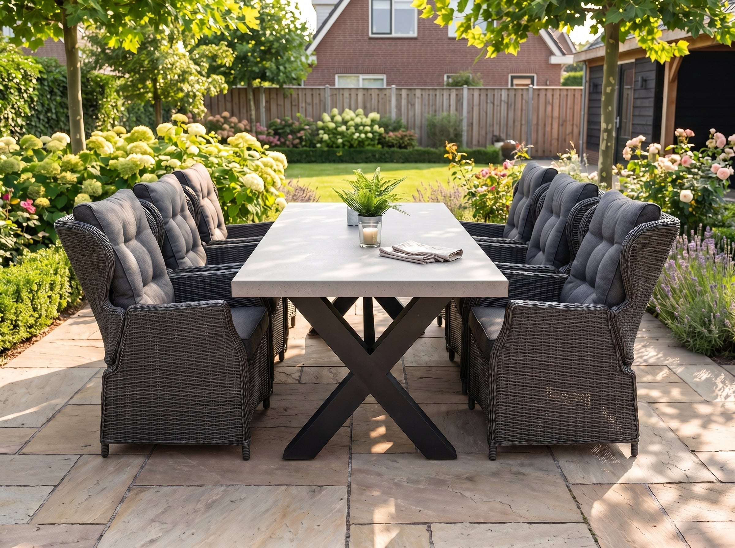 Norwich-Barcelona Verstelbare Tuinset 8 Personen - Polystone, Gepoedercoat staal / Rock Grey in een sfeervolle tuin -