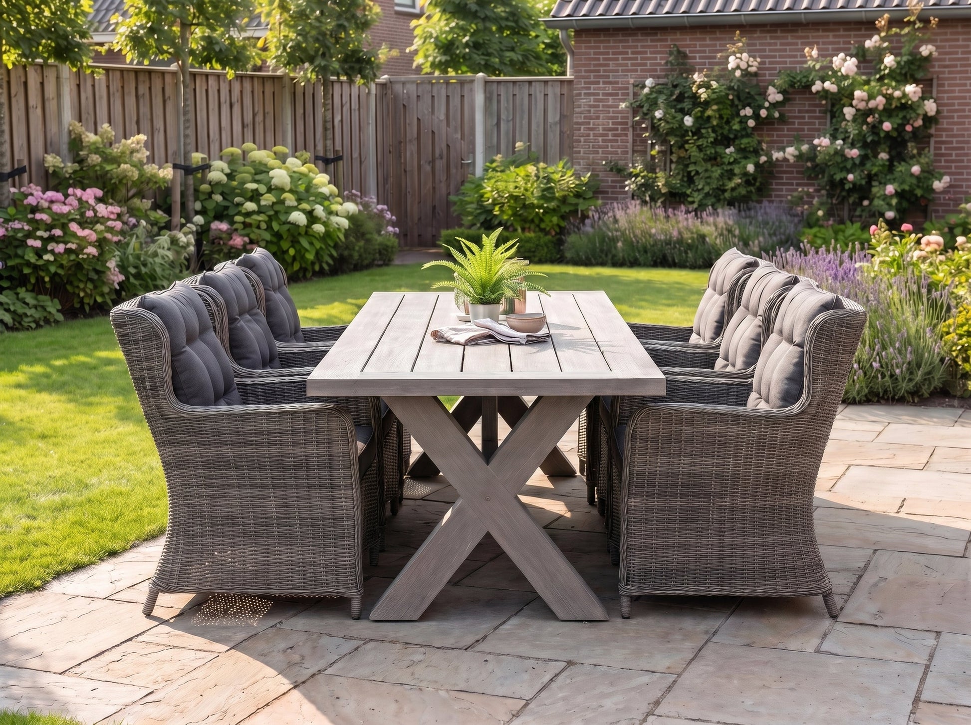 Norwich-Delano Tuinset 6 Personen - Acacia / Natural Grey in een sfeervolle tuin - Outnest tuinmeubelen