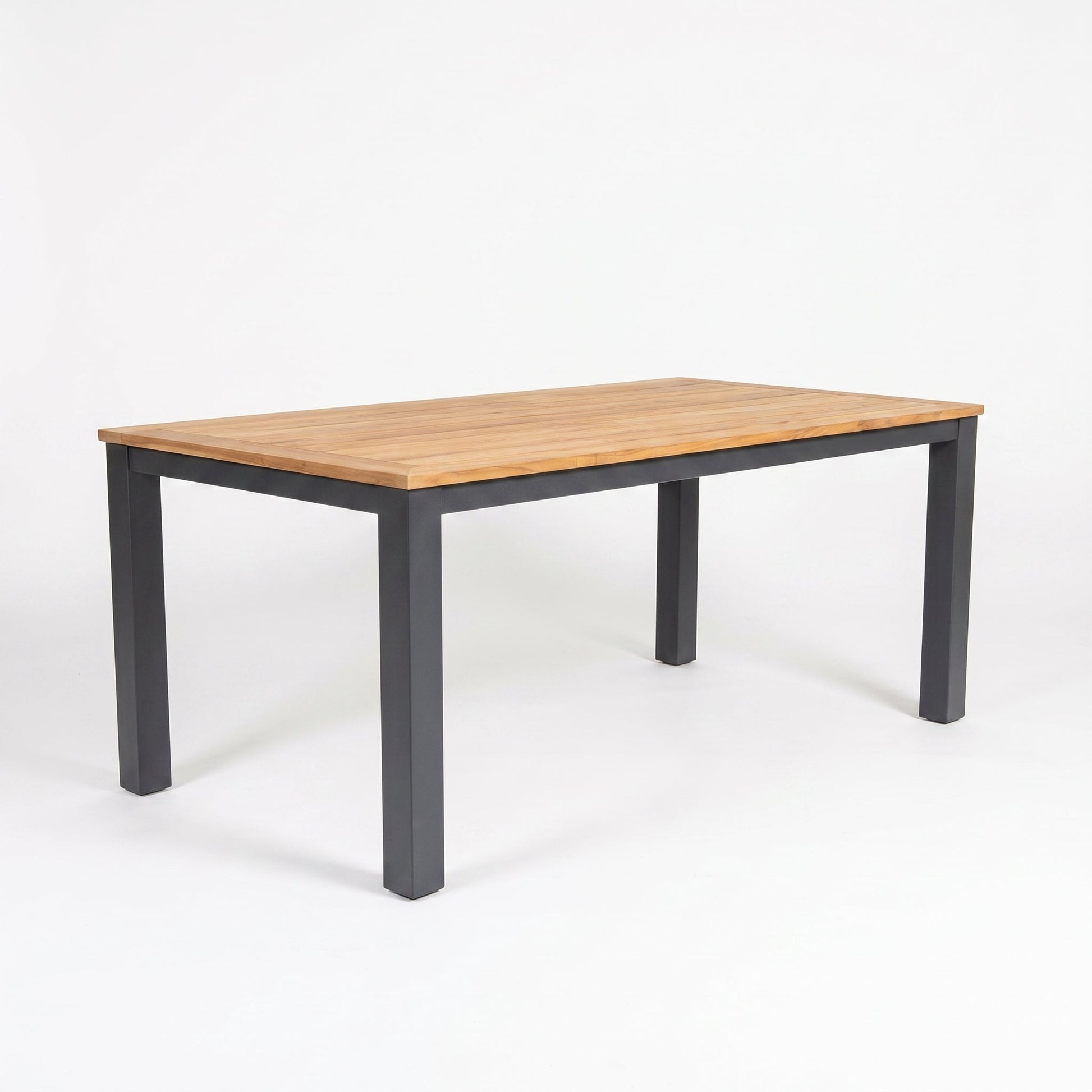 Birmingham Rechthoekige Tuintafel 180 cm - Dark grey in een sfeervolle tuin - Outnest tuinmeubelen