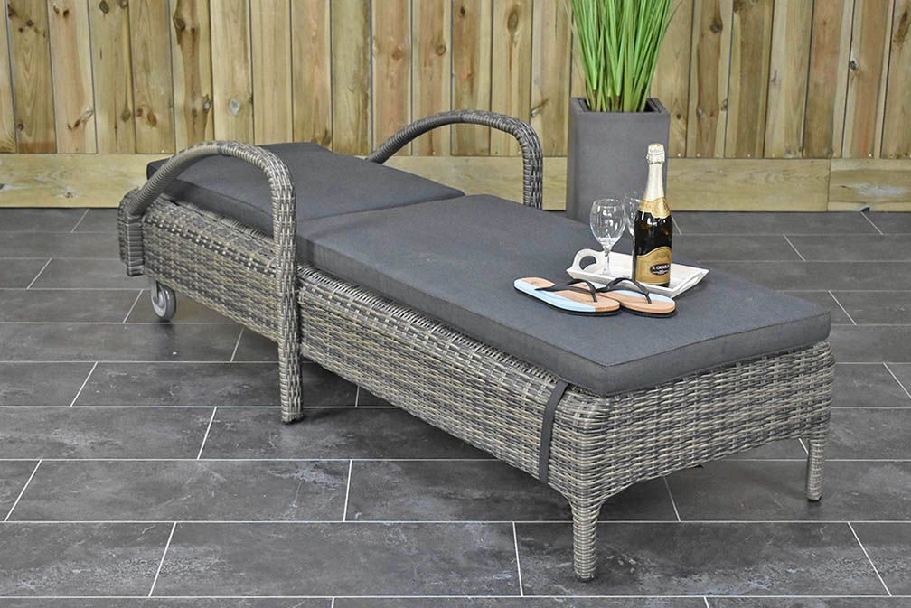 Rhodos ligbed Kobo Grey - zijaanzicht - Outnest