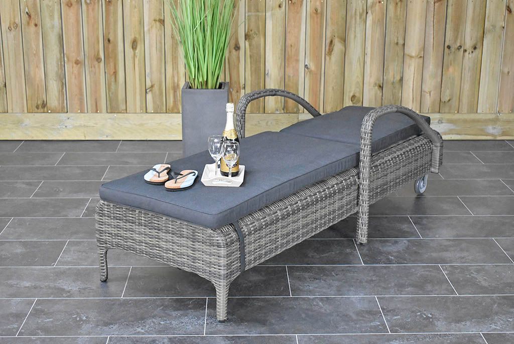 Rhodos ligbed Kobo Grey - opstelling - Outnest