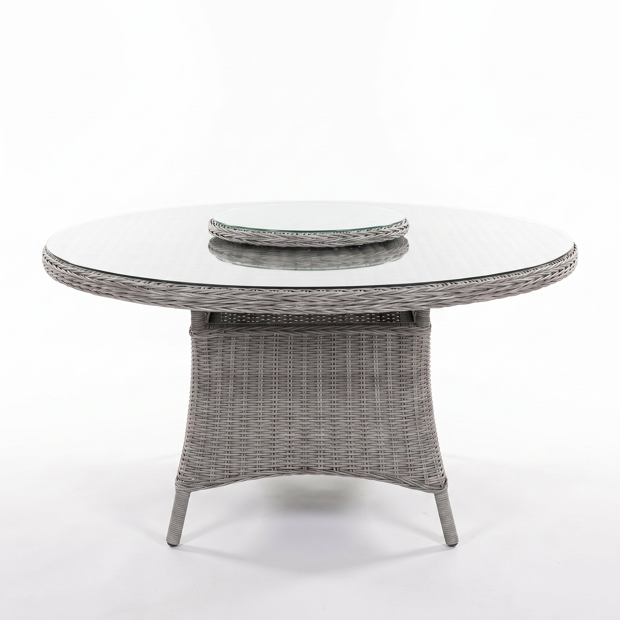 Rio Ronde Tuintafel 150 cm - Glas / Light Kobo Grey in een sfeervolle tuin - Outnest tuinmeubelen
