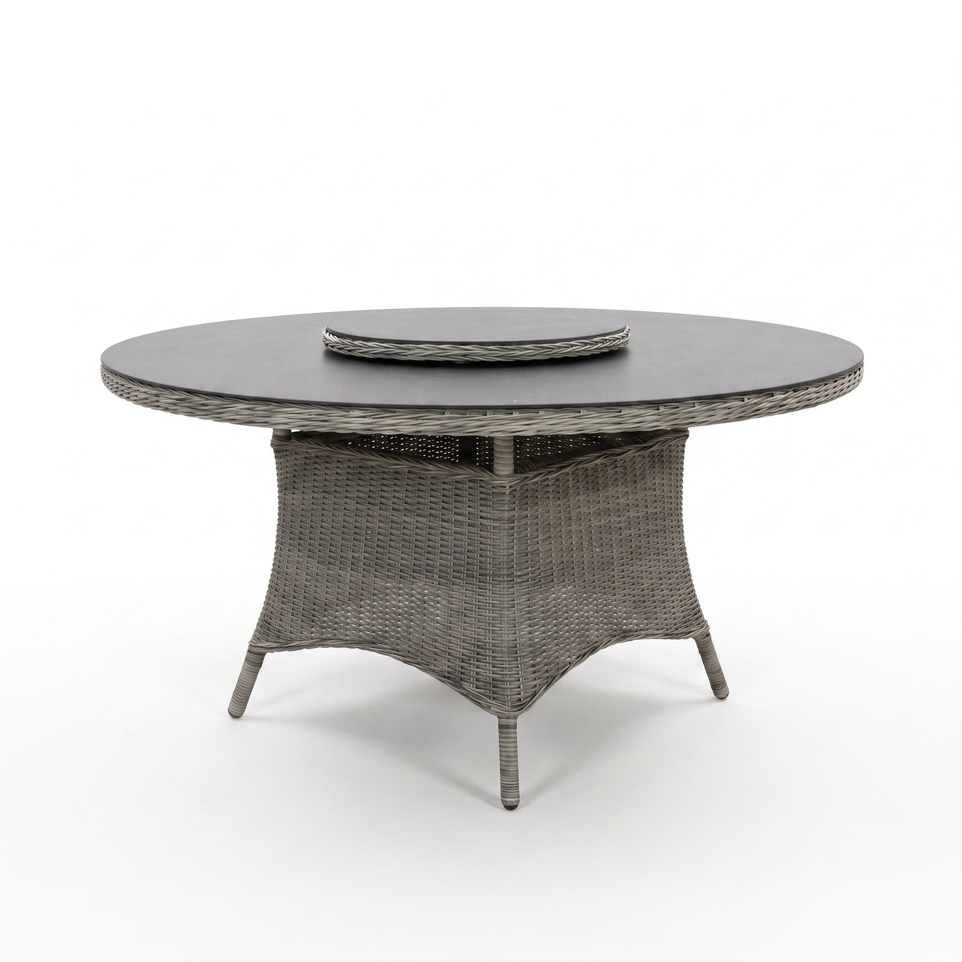 Rio Ronde Tuintafel 150 cm - Spraystone / Light Kobo Grey in een sfeervolle tuin - Outnest tuinmeubelen