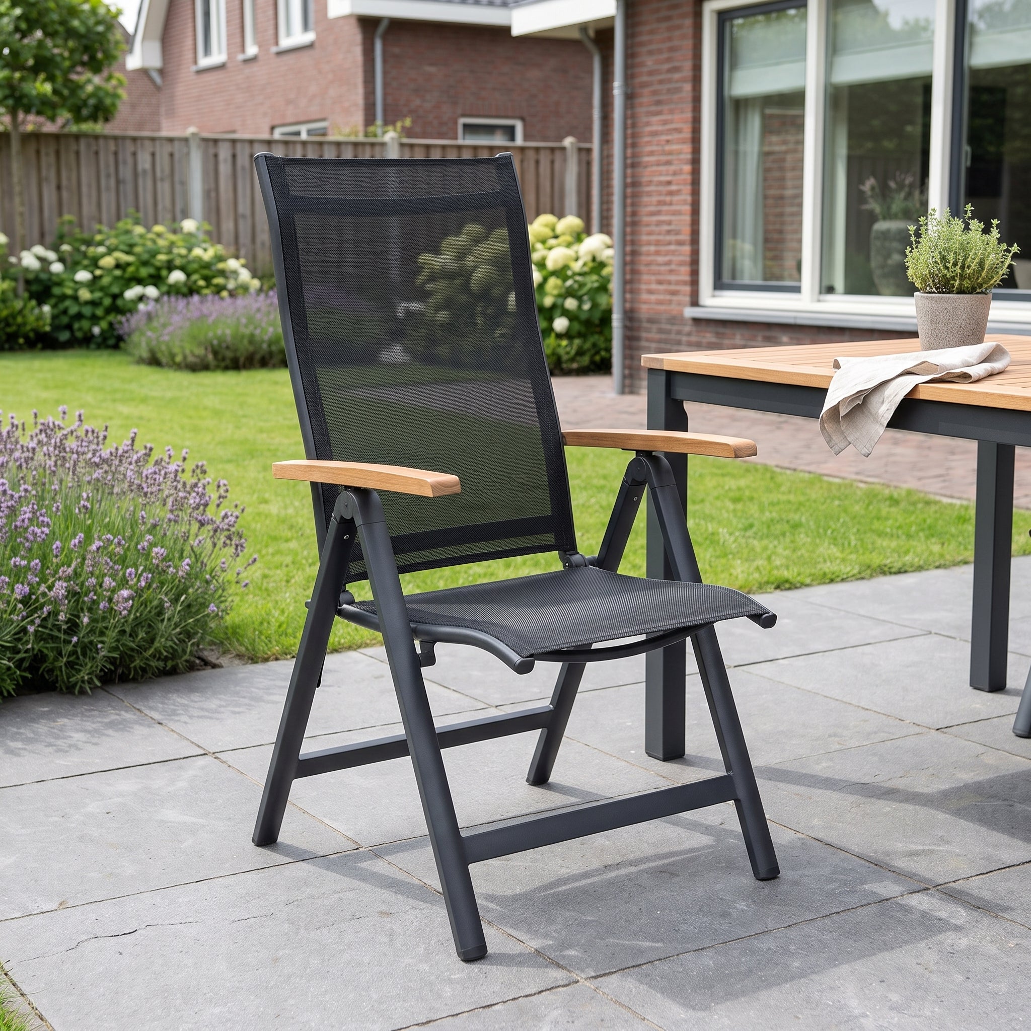 Torino Verstelbare Tuinstoel | Dining in een sfeervolle tuin - Outnest tuinmeubelen