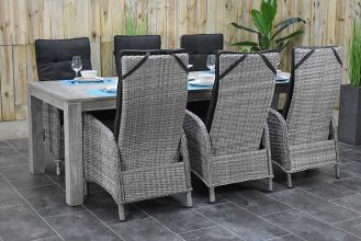 Cancun Tafel 240 Vintage Antique Grey met 6 Kansas Verstelbare Dining Tuinstoelen Natural Grey schuin zijaanzicht