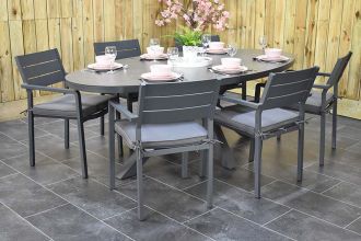 Akron Ovale Tafel 220 Keramischblad Dark Grey met 6 Bolton Aluminium Dining Tuinstoelen Dark Grey WINTER AANBIEDING