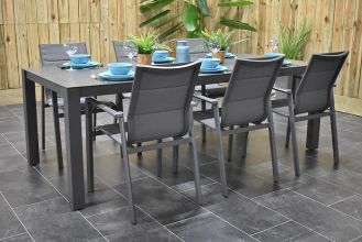 Veneto Tafel 220 Keramischblad met 6 Abriola Aluminium Dining Tuinstoelen Stapelbaar Dark Grey SHOWROOMMODEL