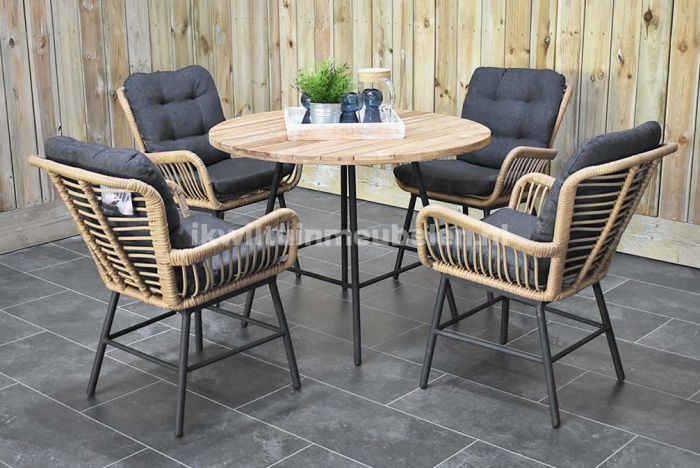 Aannemelijk ontwikkelen Kelder Carlton Tafel 100 Teak met 4 Carlton Dining Tuinstoelen Bamboo