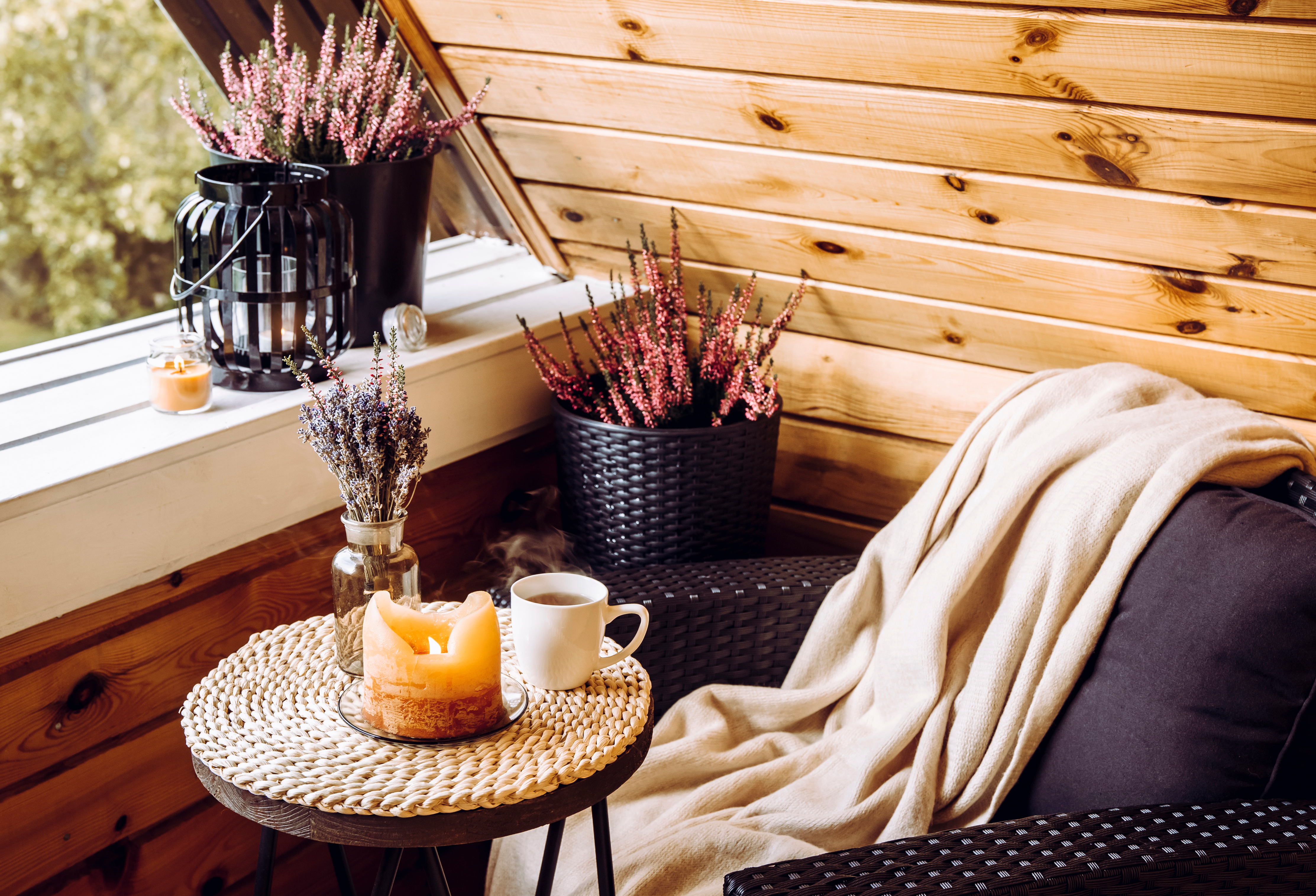 Herfst- en winterstyling: accessoires, kleur & sfeer in je tuin